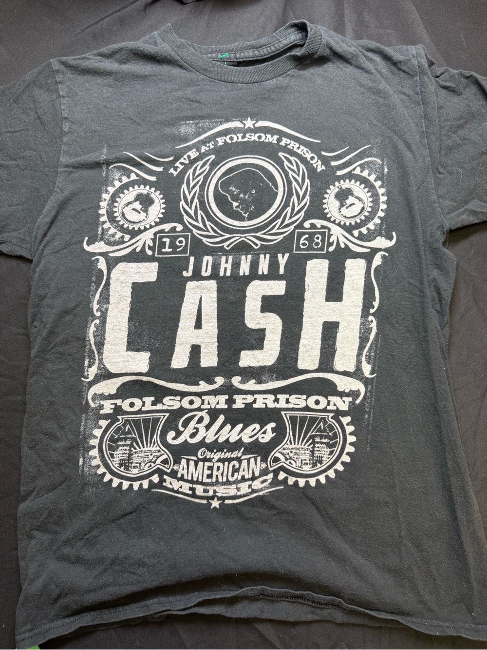 Johnny Cash - Folsom Prison Blues Graphic T-Shirt - Black (M)